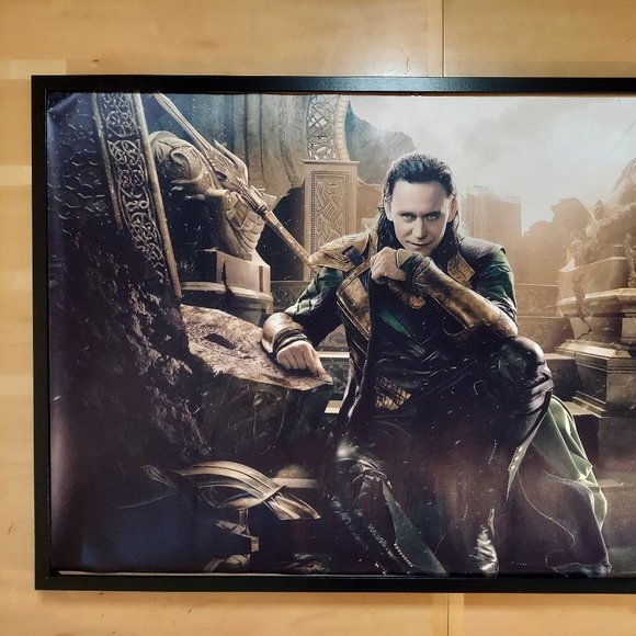Loki silk canvas Fabric Poster (36" x 24") - Picture 2 of 3